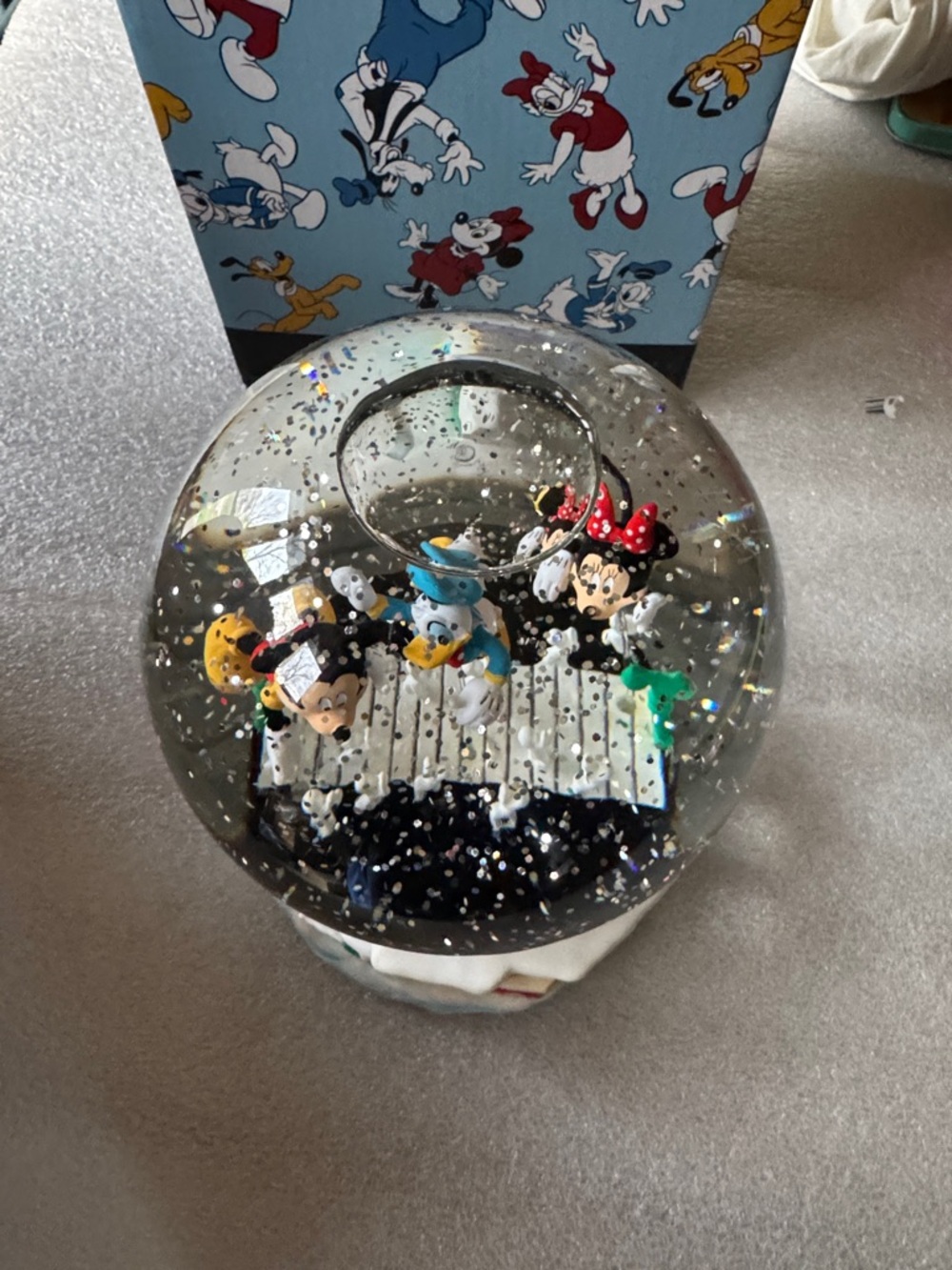 Disney Mickey Mouse & Friends LED Light Parade Balloon Snow Globe Exclusive - Picture 6 of 11